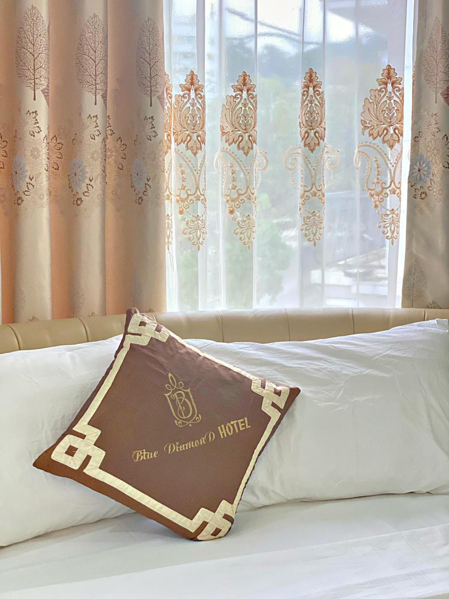 Blue Diamond Hotel Ха Лонг Екстериор снимка